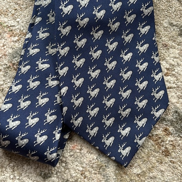 Hermes silk tie with deer print - Picture 1 of 3
